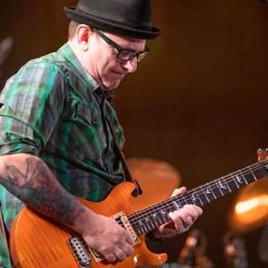 Meet your Posher, Mikael